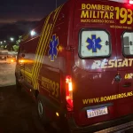 Caminhão prancha cruza avenida e bate em carro em Nova Andradina — Foto: Caminhã