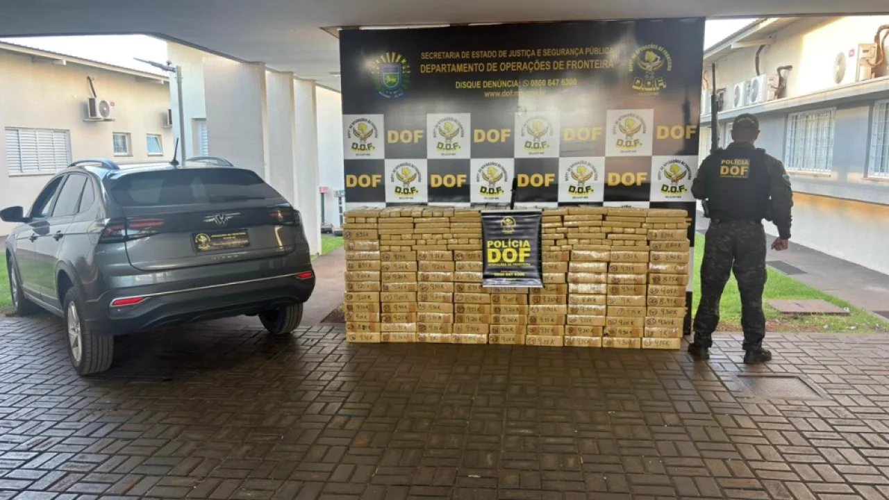 Veículo apreendido com droga — Foto: Veículo apreendido com droga - Foto: DOF/Di