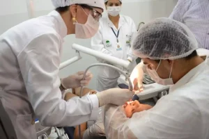 Dentista está entre as vagas ofertadas em MS — Foto: Dentista está entre as vaga