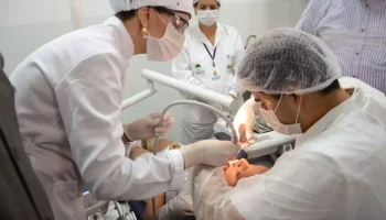 Dentista está entre as vagas ofertadas em MS — Foto: Dentista está entre as vaga