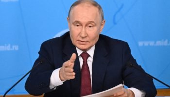 O presidente Putin fala sobre Ucrânia e guerra no Irã em ligação com Trump — Fot