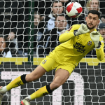 Goleiro da Bulgária Dimitar Mitov — Foto: Goleiro da Bulgária Dimitar Mitov
