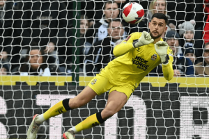 Goleiro da Bulgária Dimitar Mitov — Foto: Goleiro da Bulgária Dimitar Mitov
