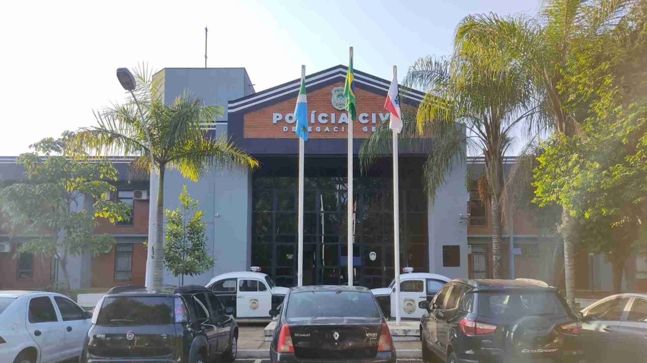 Foto: Edifício-sede da Delegacia-Geral de Polícia Civil, em Campo Grande. (Foto: