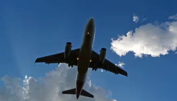 Foto: Custo dos bilhetes aéreos no Brasil registrou, em média, um aumento de 15%