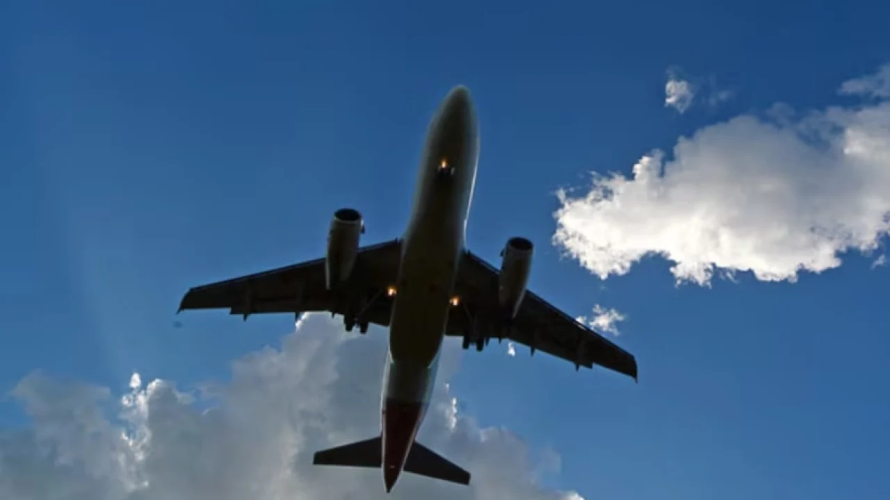 Foto: Custo dos bilhetes aéreos no Brasil registrou, em média, um aumento de 15%