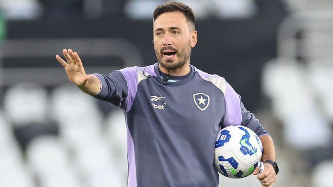 Botafogo Procura Substituto para Davide Ancelotti