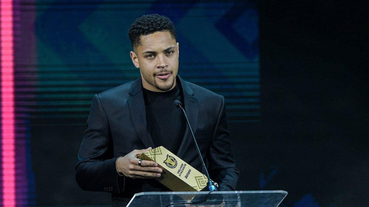 Prêmio da CBF: craque, técnico e seleção do Brasileirão 2025