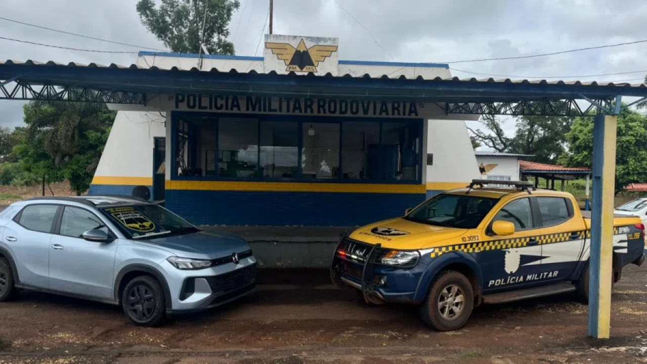 Foto: Veículo avaliado em cerca de R$ 100 mil foi recuperado pela polícia durant