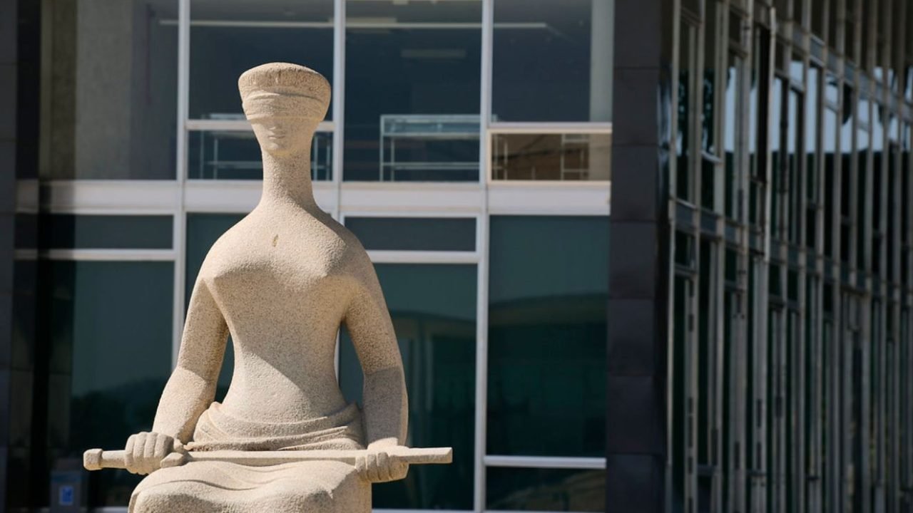 estatua-justica-stf-brasilia