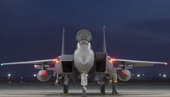 EUA Lançam Ataques em Larga Escala Contra o Estado Islâmico