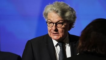 Governo Trump Revoga Vistos de Cinco Europeus Acusados de Censura