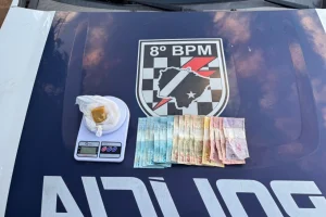 Força Tática prendeu suspeito e apreendeu crack, dinheiro e balança de precisão