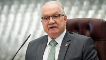 fachin-grupo-penduricalhos