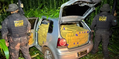 Foto: Veículo apreendido com droga - Foto: DOF/Divulgação