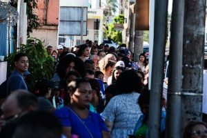 Fila para cadastro no Primt. (Henrique Arakaki/Jornal Midiamax) — Foto: Fila par