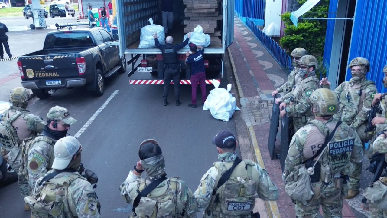 O alvo principal da operação foi o camelódromo. — Foto: O alvo principal da oper