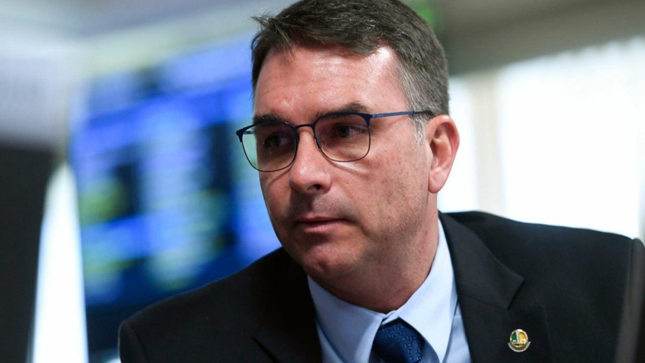 flavio-bolsonaro-pesquisa-atlasinstel-1