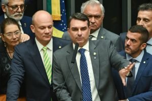flavio-bolsonaro-pgr-soberania