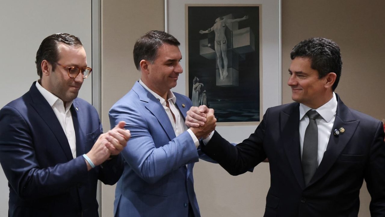 flavio-bolsonaro-visita-curitiba-sergio-moro-1
