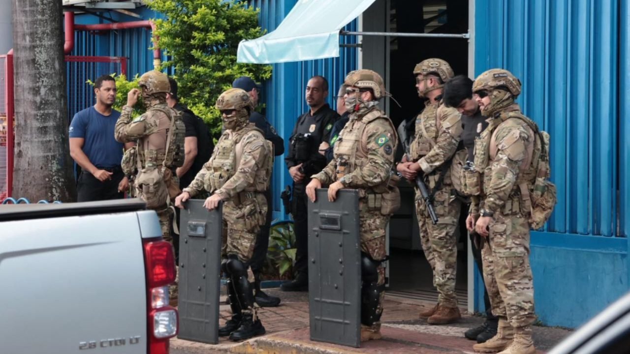 Comércios do Camelódromo de Campo Grande também foram alvos da operação. — Foto:
