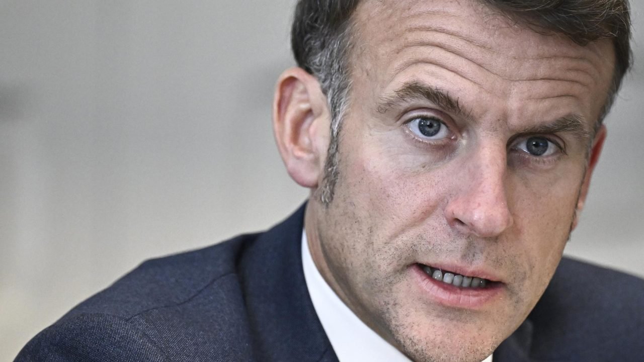 Macron convoca aliados da Ucrânia para definir garantias de segurança