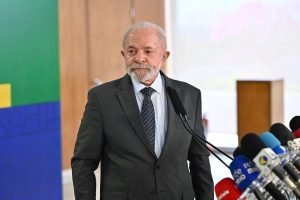 Lula vai ao G7 com expectativa de negociar tarifa dos EUA e veto à carne pela UE