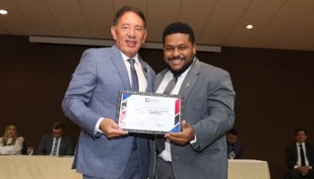 gerson-claro-recebe-titulo-cidadao-tres-lagoense