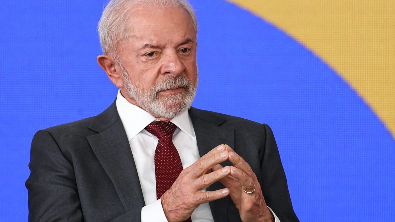 Governo lamenta mortes no Irã e defende soberania