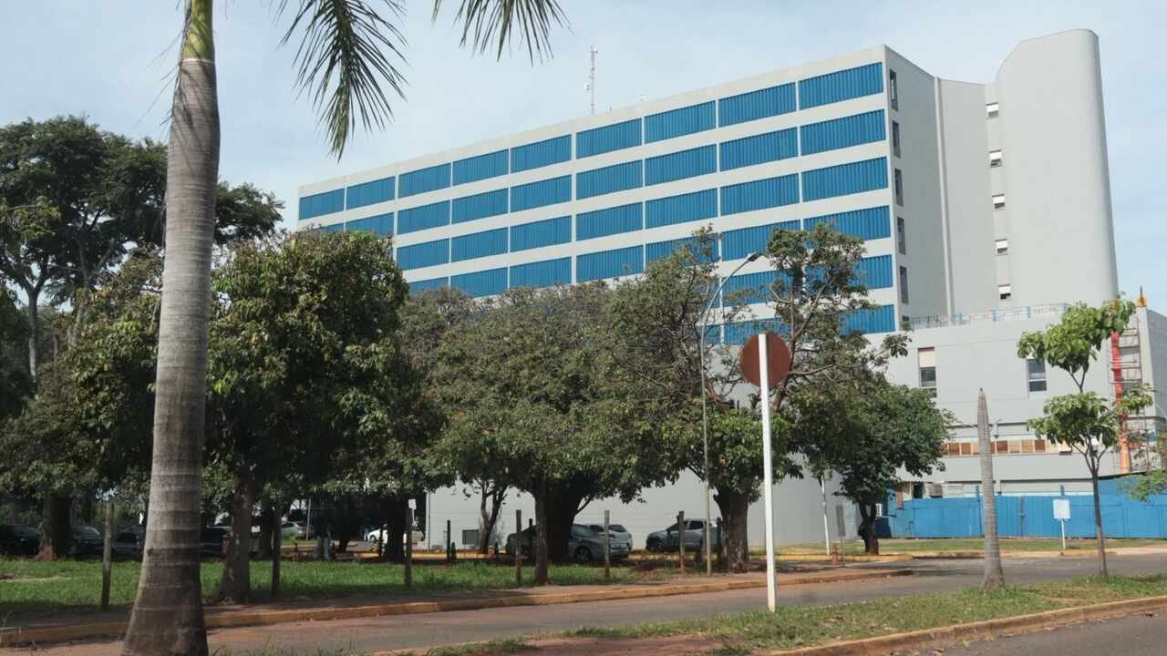 Hospital Regional de Mato Grosso do Sul. (Foto: Madu Livramento/Jornal Midiamax)