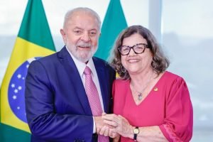 Lula e Teresa Leitão, senadora que agora assume liderança do governo no Senado.
