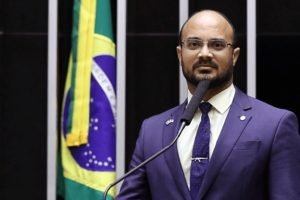 Foto: Deputados brasileiros vão ao FBI EUA defender PCC como narcoterroristas Re