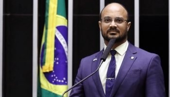 Foto: Deputados brasileiros vão ao FBI EUA defender PCC como narcoterroristas Re