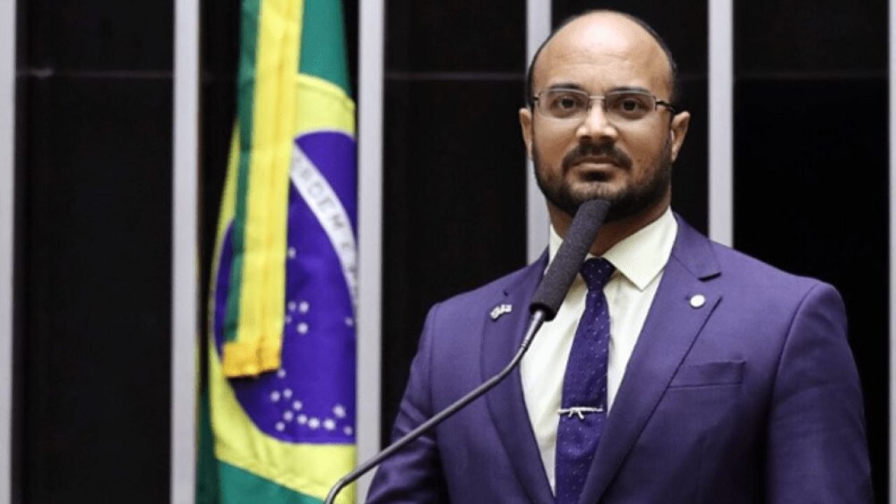 Foto: Deputados brasileiros vão ao FBI EUA defender PCC como narcoterroristas Re