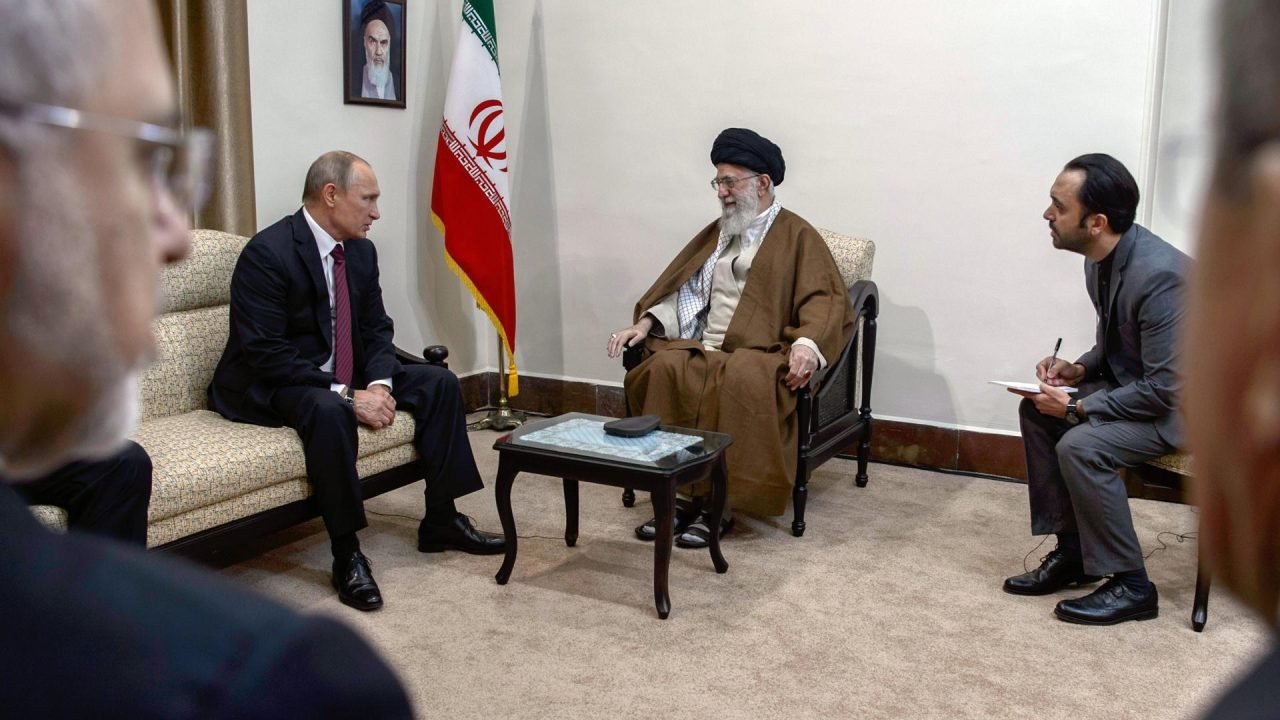 Trump impõe tarifa a países que fazem negócios com o Irã