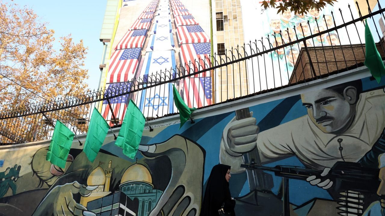 EUA aplicam sanções contra integrantes da cúpula do Irã