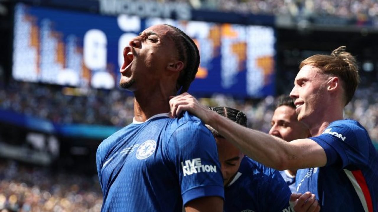 joao-pedro-comemora-gol-do-chelsea-sobre-o-psg-na-final-do-mundial-de-clubes-foto-franck-fife-afp-750x469-1
