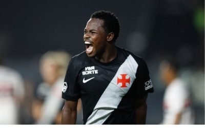 jogador-do-vasco-andre-gomez-comemora-gol-marcado-705x500-2