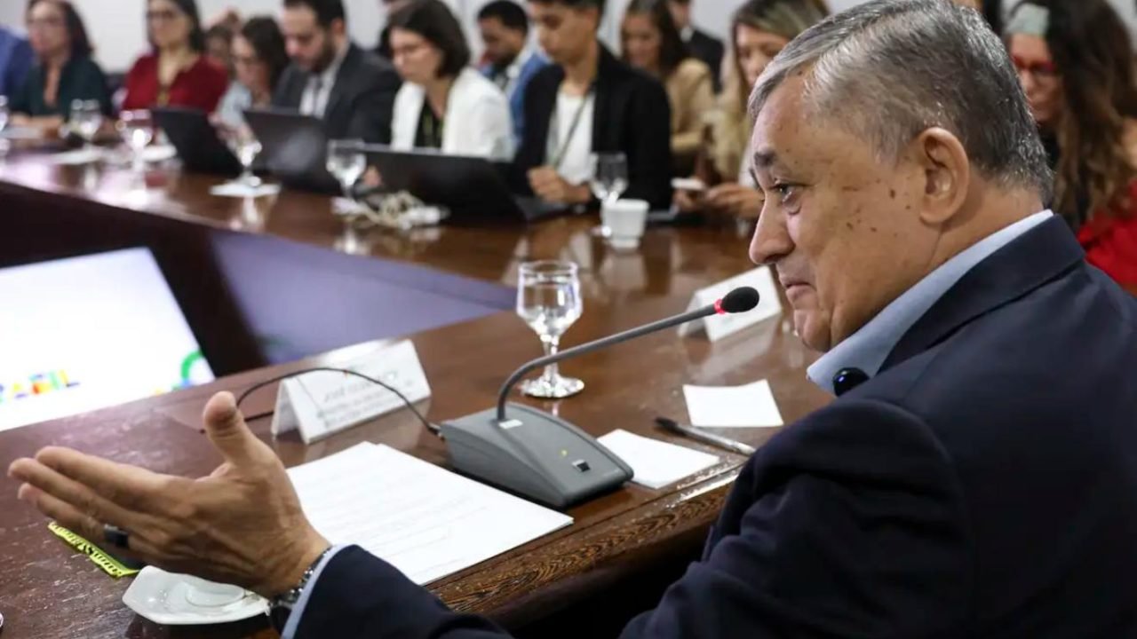 jose-guimaraes-deputado-ministro