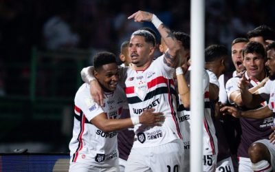 luciano-comemora-gol-que-marcou-pelo-sao-paulo-705x500-1