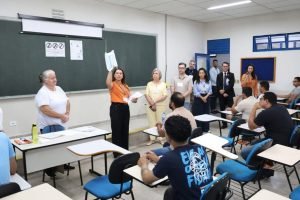 mais-15-mil-inscritos-compareceram-concurso-alems