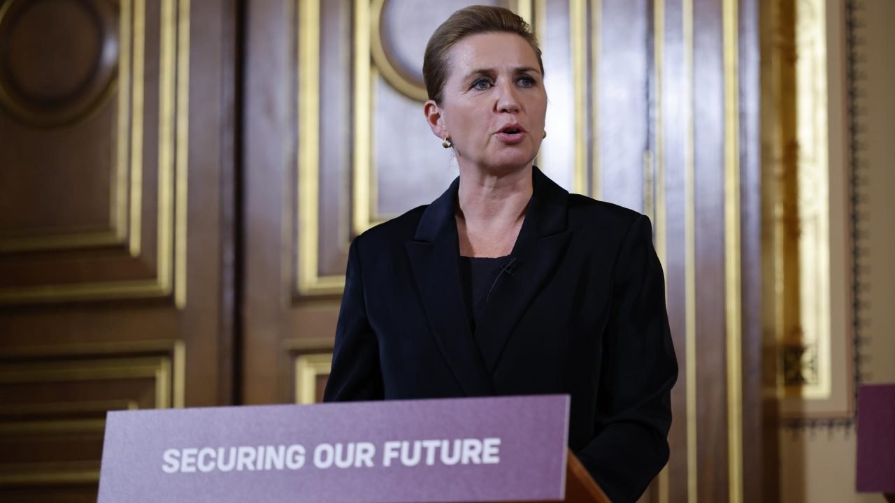 Premiê da Dinamarca alerta para encruzilhada em tensão com os EUA sobre a Groenlândia