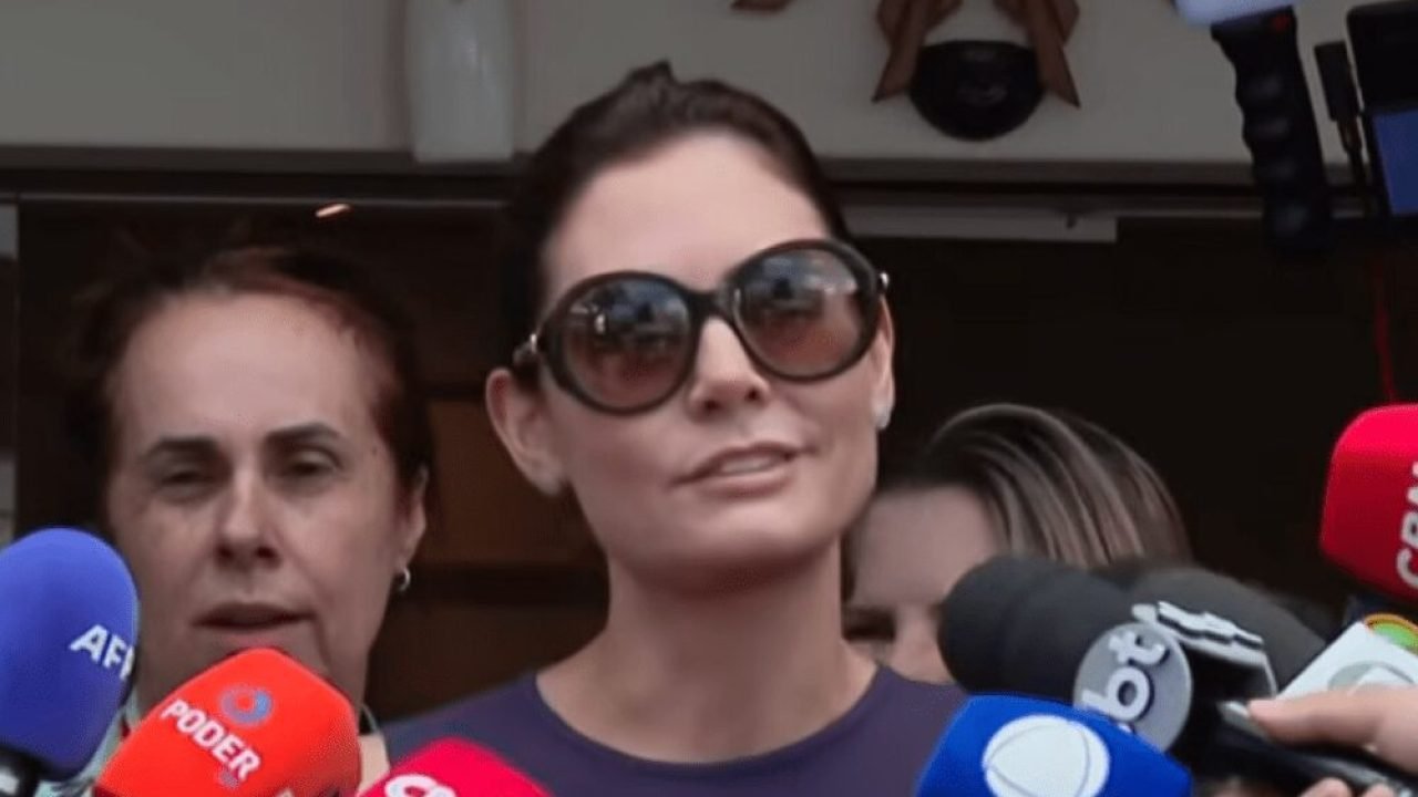 Michelle Bolsonaro em coletiva — Foto: Michelle Bolsonaro em coletiva Reprodução