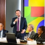 Sobre o fim da jornada de trabalho 6x1, o ministro afirmou que é favorável a ess