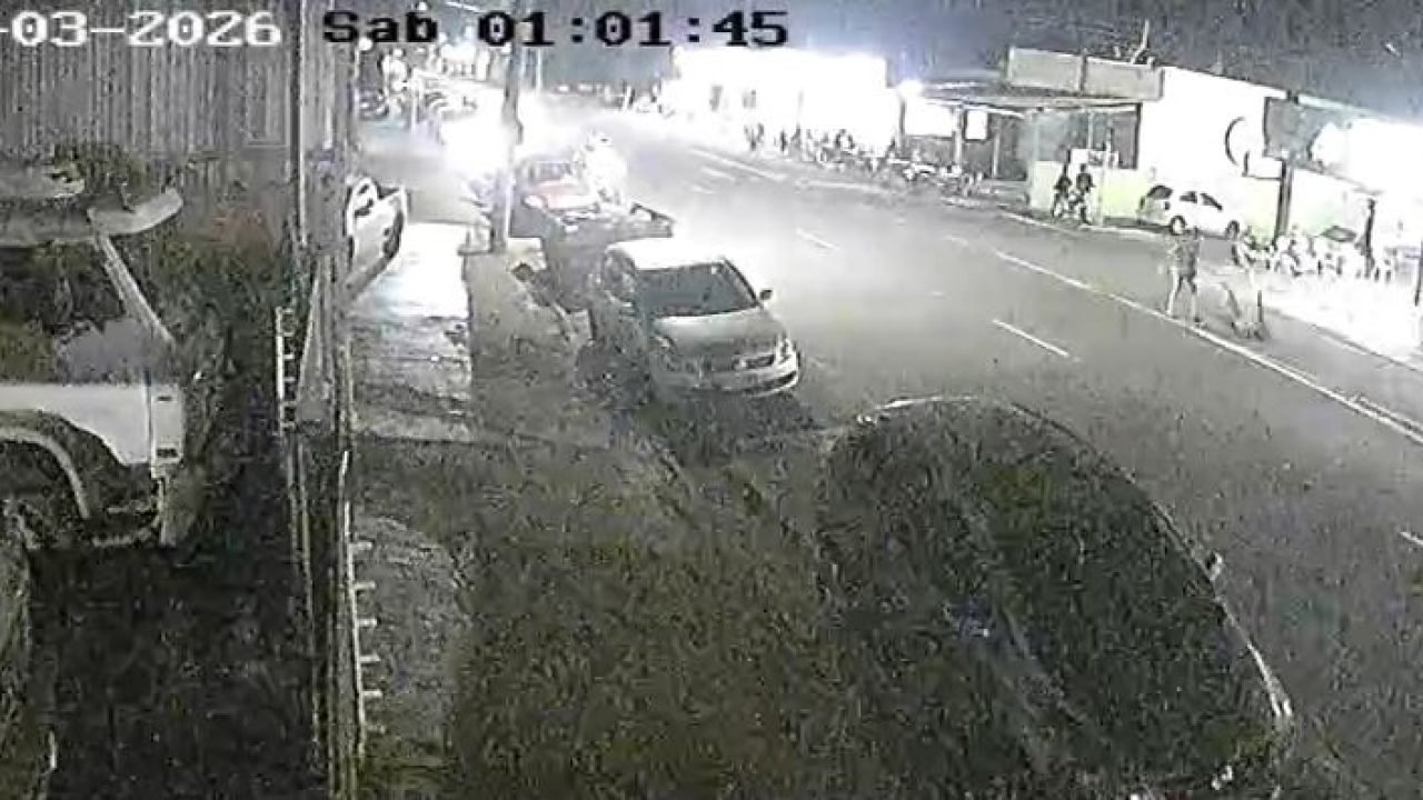 Vídeo pegou o momento da colisão. — Foto: Vídeo pegou o momento da colisão. (Rep