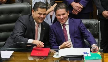 motta-alcolumbre-fim-da-escala-6-por-1