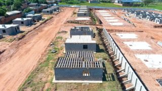 Foto: NAVIRAÍ: Após sorteio, contemplados do Interlagos I terão cadastros checad