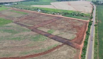 Vista aérea da MS-141, no prolongamento da Avenida Amélia Fukuda, ao lado do Dis