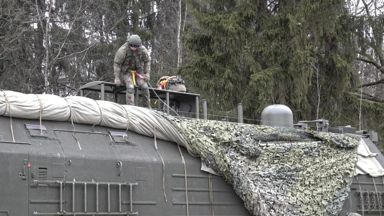 Rússia dispara míssil Oreshnik contra Ucrânia