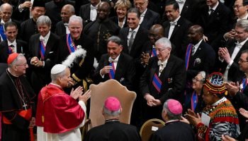 Papa afirma que espaço para liberdade de expressão diminui no Ocidente